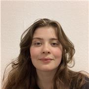 Je suis étudiante en première année de L1 art plastique à la faculté de Strasbourg et je peux vous aider dans vos devoirs !